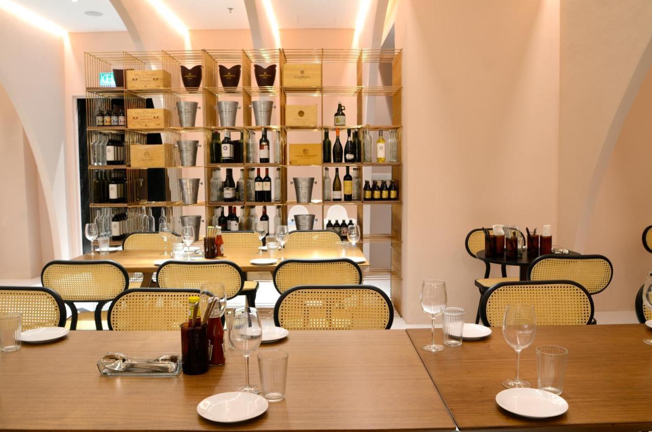 Mov Hotel 3*