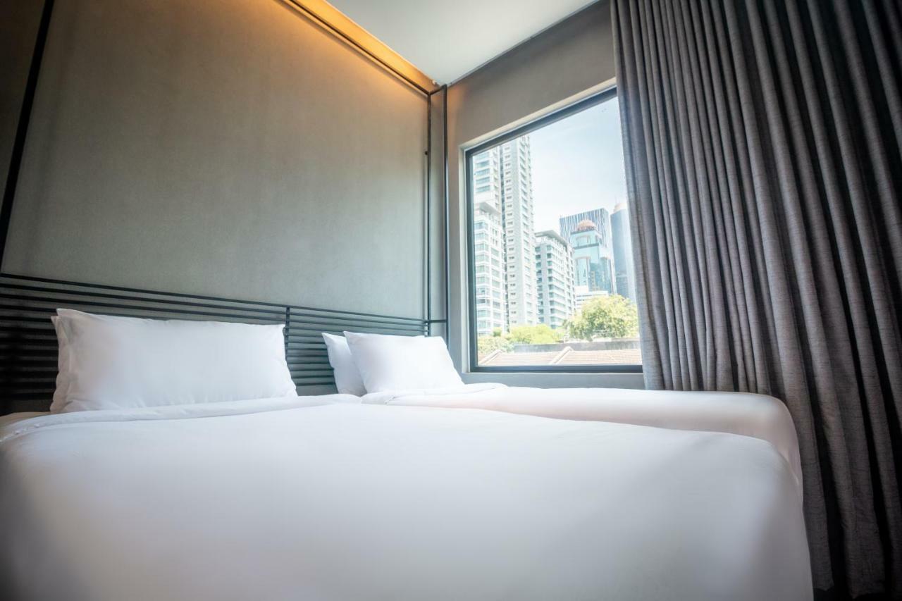Mov 3* Kuala Lumpur